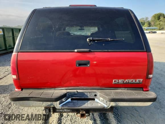 1995 Chevrolet Suburban с VIN 1GNFK16K1SJ337056, выставлен на аукционе Copart как лот 81636005 с пробегом 260 244 миль миль и Чистый • Clean title. История ставок и продаж доступна на DreamBid. Изображение 6.