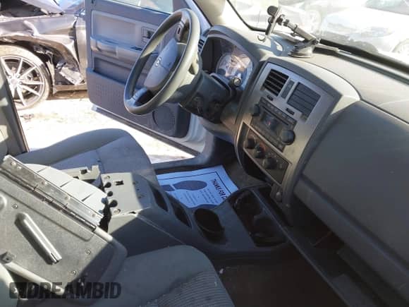 2007 Dodge Dakota SLT with VIN 1D7HW42K87S136419, listed as a IAAI auction lot 41363057 with 152,369 mi miles and . Bid and sale history available at DreamBid. Image 5.