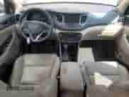 2016 Hyundai Tucson Sport z VIN KM8J33A2XGU205692, wystawiony jako Copart lot #82052265 z przebiegiem 125 695 mil mil oraz Czysty tytuł • Clean title. Historia ofert i sprzedaży dostępna na DreamBid. Obrazek 8.