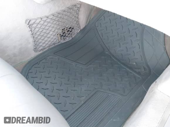 2002 Mercedes-Benz SL 500 с VIN WDBFA68F52F201300, выставлен на аукционе IAAI как лот 43380616 с пробегом 85 726 миль миль и . История ставок и продаж доступна на DreamBid. Изображение 8.