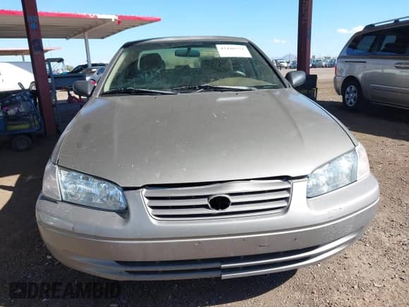 2000 Toyota Camry CE с VIN 4T1BG22K8YU665808, выставлен на аукционе IAAI как лот 43440773 с пробегом 267 048 миль миль и . История ставок и продаж доступна на DreamBid. Изображение 6.