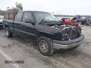 2007 Chevrolet Silverado 1500 LT1 with VIN 1GCEC19X47Z123972, listed as a IAAI auction lot 43009798 with 128,354 mi miles and . Bid and sale history available at DreamBid. Image 1.