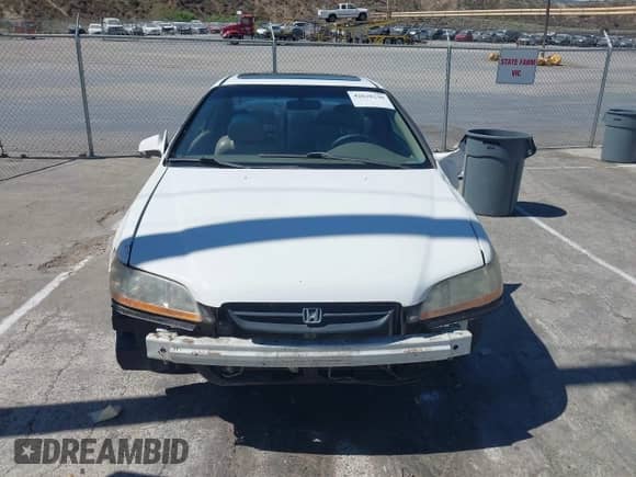 1998 Honda Accord EX with VIN 1HGCG3270WA010245, listed as a IAAI auction lot 42628230 with 283,906 mi miles and . Bid and sale history available at DreamBid. Image 13.