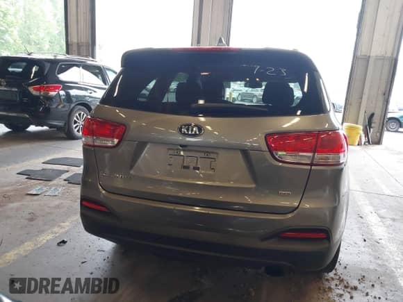 2016 Kia Sorento LX с VIN 5XYPG4A34GG044131, выставлен на аукционе IAAI как лот 42613004 с пробегом 64 408 миль миль и . История ставок и продаж доступна на DreamBid. Изображение 17.