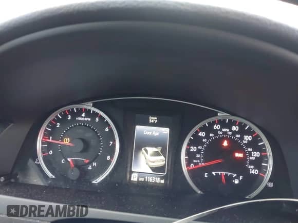 2017 Toyota Camry XLE z VIN 4T1BF1FK8HU793652, wystawiony jako IAAI lot #43517495 z przebiegiem 116 318 mil mil oraz . Historia ofert i sprzedaży dostępna na DreamBid. Obrazek 7.