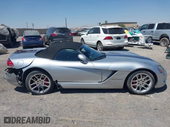 2004 Dodge Viper SRT-10 with VIN 1B3JZ65Z74V101406, listed as a IAAI auction lot 43008128 with 40,799 mi miles and . Bid and sale history available at DreamBid. Image 13.