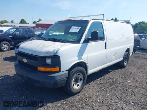2007 Chevrolet Express Cargo with VIN 1GCGG25V971244860, listed as a IAAI auction lot 42638239 with 201,706 mi miles and . Bid and sale history available at DreamBid. Image 2.