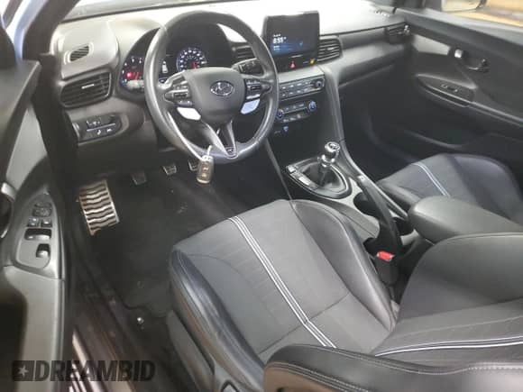 2022 Hyundai Veloster z VIN KMHT36AH1NU012200, wystawiony jako Copart lot #65205535 z przebiegiem 39 074 mil mil oraz Szkoda całkowita • Salvage title. Historia ofert i sprzedaży dostępna na DreamBid. Obrazek 8.