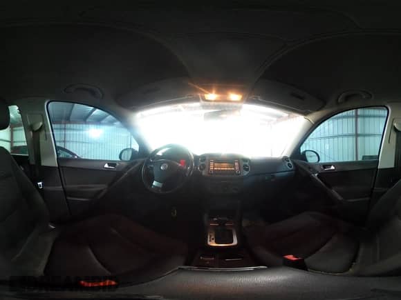 2009 Volkswagen Tiguan S с VIN WVGAV75N39W500663, выставлен на аукционе IAAI как лот 42705534 с пробегом 165 522 миль миль и . История ставок и продаж доступна на DreamBid. Изображение 18.