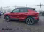 2022 Chevrolet TrailBlazer RS z VIN KL79MUSL1NB063062, wystawiony jako IAAI lot #42326055 z przebiegiem 167 944 mil mil oraz . Historia ofert i sprzedaży dostępna na DreamBid. Obrazek 14.