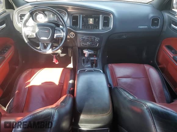 2017 Dodge Charger R/T с VIN 2C3CDXCT6HH626695, выставлен на аукционе Copart как лот 82540555 с пробегом 111 826 миль миль и Списание • Salvage title. История ставок и продаж доступна на DreamBid. Изображение 8.