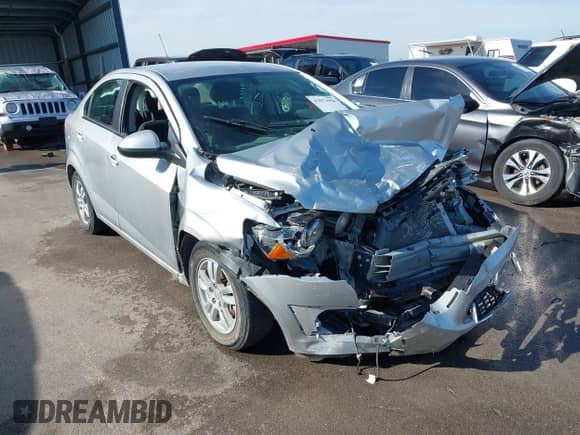 2015 Chevrolet Sonic LT с VIN 1G1JC5SB3F4162903, выставлен на аукционе IAAI как лот 43072956 с пробегом 70 819 миль миль и . История ставок и продаж доступна на DreamBid. Изображение 6.