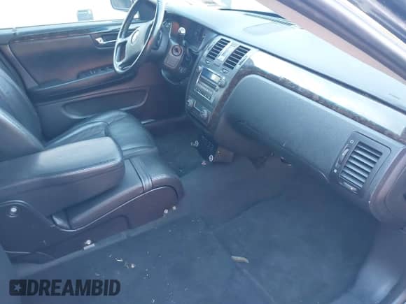 2008 Cadillac DTS Professional Limousine с VIN 1GEEK90Y78U550091, выставлен на аукционе IAAI как лот 41215370 с пробегом 109 357 миль миль и . История ставок и продаж доступна на DreamBid. Изображение 5.