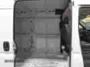 2023 Ram ProMaster Cargo z VIN 3C6LRVDG0PE563873, wystawiony jako IAAI lot #43550102 z przebiegiem 54 921 mil mil oraz . Historia ofert i sprzedaży dostępna na DreamBid. Obrazek 8.