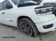 2023 Ram 1500 Laramie с VIN 1C6SRFJTXPN582106, выставлен на аукционе IAAI как лот 42651935 с пробегом 27 283 миль миль и . История ставок и продаж доступна на DreamBid. Изображение 18.