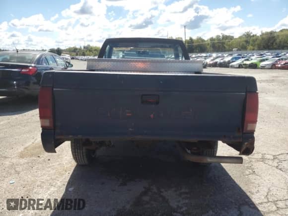 1988 Chevrolet S-10 с VIN 1GCBS14EXJ2211002, выставлен на аукционе Copart как лот 86115435 с пробегом 221 077 миль миль и На запчасти • Non repairable. История ставок и продаж доступна на DreamBid. Изображение 6.