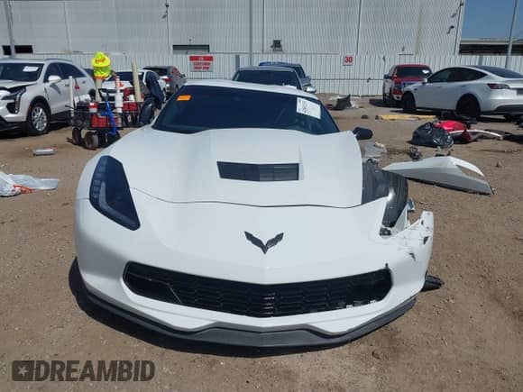 2014 Chevrolet Corvette 1LT с VIN 1G1YB2D72E5123317, выставлен на аукционе IAAI как лот 41832153 с пробегом 36 113 миль миль и . История ставок и продаж доступна на DreamBid. Изображение 12.
