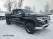 2022 Chevrolet Silverado 1500 LTZ z VIN 1GCUDGEDXNZ568771, wystawiony jako Copart lot #45108265 z przebiegiem 20 679 mil mil oraz Szkoda całkowita • Salvage title. Historia ofert i sprzedaży dostępna na DreamBid. Obrazek 4.