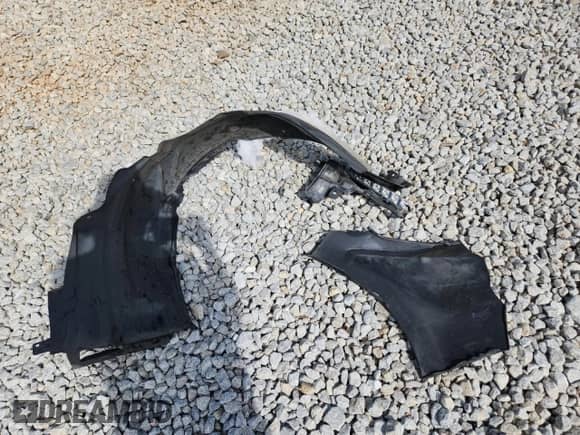 2019 Toyota Corolla LE z VIN 5YFBURHE4KP857447, wystawiony jako Copart lot #70769985 z przebiegiem 104 352 mil mil oraz Szkoda całkowita • Salvage title. Historia ofert i sprzedaży dostępna na DreamBid. Obrazek 12.