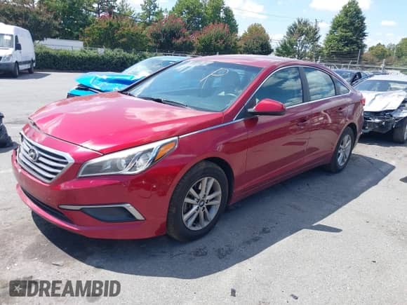 2016 Hyundai Sonata SE с VIN 5NPE24AF9GH390202, выставлен на аукционе IAAI как лот 43161572 с пробегом 161 990 миль миль и . История ставок и продаж доступна на DreamBid. Изображение 17.