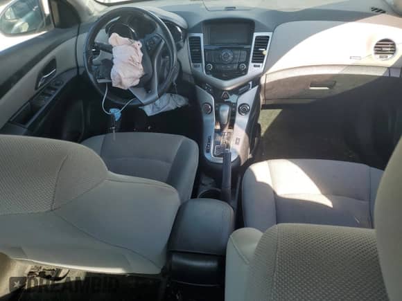 2014 Chevrolet Cruze 1LT z VIN 1G1PC5SB5E7480206, wystawiony jako Copart lot #82038845 z przebiegiem 92 700 mil mil oraz Szkoda całkowita • Salvage title. Historia ofert i sprzedaży dostępna na DreamBid. Obrazek 8.