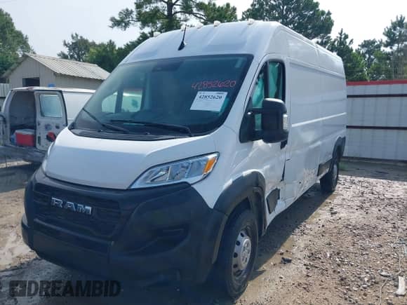 2023 Ram ProMaster Cargo z VIN 3C6LRVDG0PE579278, wystawiony jako IAAI lot #42852620 z przebiegiem 29 144 mil mil oraz . Historia ofert i sprzedaży dostępna na DreamBid. Obrazek 2.