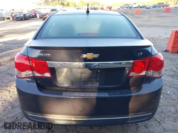 2014 Chevrolet Cruze 2LT z VIN 1G1PE5SB2E7122071, wystawiony jako IAAI lot #43346988 z przebiegiem 179 071 mil mil oraz . Historia ofert i sprzedaży dostępna na DreamBid. Obrazek 16.