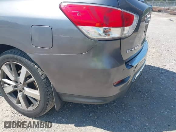 2015 Nissan Pathfinder SL с VIN 5N1AR2MM1FC639932, выставлен на аукционе IAAI как лот 42880825 с пробегом 115 414 миль миль и . История ставок и продаж доступна на DreamBid. Изображение 6.