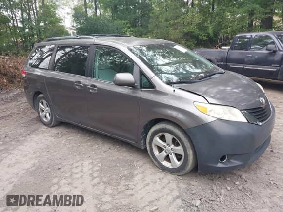 2011 Toyota Sienna LE AAS with VIN 5TDKK3DC3BS013303, listed as a IAAI auction lot 43352604 with 222,313 mi miles and . Bid and sale history available at DreamBid. Image 1.