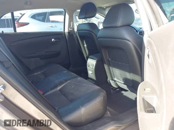 2012 Chevrolet Malibu 3LT z VIN 1G1ZF5E78CF119482, wystawiony jako IAAI lot #42305828 z przebiegiem 133 993 mil mil oraz . Historia ofert i sprzedaży dostępna na DreamBid. Obrazek 8.