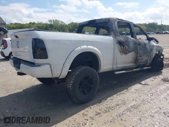 2010 Dodge 2500 SLT with VIN 3D7TT2CT7AG151555, listed as a IAAI auction lot 43293772 with 194,255 mi miles and . Bid and sale history available at DreamBid. Image 4.