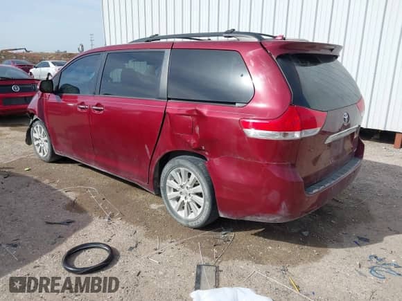 2014 Toyota Sienna XLE с VIN 5TDYK3DC8ES418474, выставлен на аукционе IAAI как лот 41824916 с пробегом 224 044 миль миль и . История ставок и продаж доступна на DreamBid. Изображение 3.