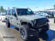 2022 Jeep Wrangler Unlimited Sport S z VIN 1C4HJXDG1NW200793, wystawiony jako IAAI lot #41810817 z przebiegiem 35 212 mil mil oraz . Historia ofert i sprzedaży dostępna na DreamBid. Obrazek 13.