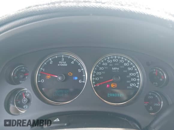 2007 Chevrolet Suburban LT с VIN 3GNFC16027G260735, выставлен на аукционе IAAI как лот 42584003 с пробегом 177 628 миль миль и . История ставок и продаж доступна на DreamBid. Изображение 7.
