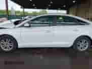 2017 Hyundai Sonata SE с VIN 5NPE24AF5HH494123, выставлен на аукционе IAAI как лот 42362467 с пробегом 147 345 миль миль и . История ставок и продаж доступна на DreamBid. Изображение 14.
