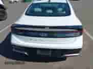 2025 Hyundai Sonata SEL z VIN KMHL64JA7SA486406, wystawiony jako IAAI lot #43503569 z przebiegiem 15 107 mil mil oraz . Historia ofert i sprzedaży dostępna na DreamBid. Obrazek 16.