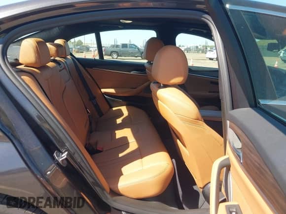 2019 BMW 5 Series 540i with VIN WBAJE5C5XKWW20300, listed as a IAAI auction lot 42139380 with 32,802 mi miles and . Bid and sale history available at DreamBid. Image 8.