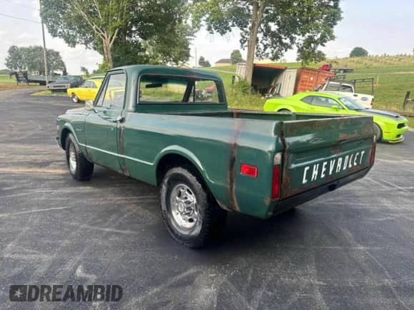 1971 Chevrolet Silverado 1500 z VIN CE241A642989, wystawiony jako Copart lot #69961275 z przebiegiem 84 940 mil mil oraz Czysty tytuł • Clean title. Historia ofert i sprzedaży dostępna na DreamBid. Obrazek 3.