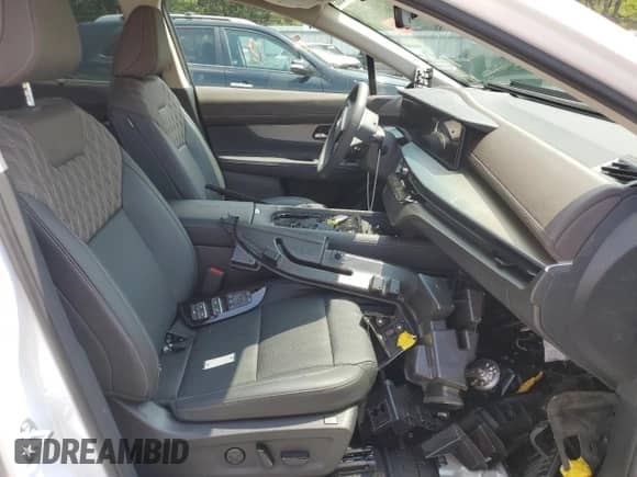 2025 Nissan Murano Platinum with VIN 5N1AZ3DT9SC103169, listed as a Copart auction lot 65615055 with 2,675 mi miles and Salvage title. Bid and sale history available at DreamBid. Image 7.