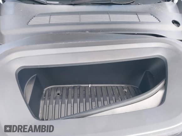 2024 Tesla Model Y с VIN 7SAYGDED3RF019239, выставлен на аукционе IAAI как лот 42978849 с пробегом 14 551 миль миль и . История ставок и продаж доступна на DreamBid. Изображение 10.