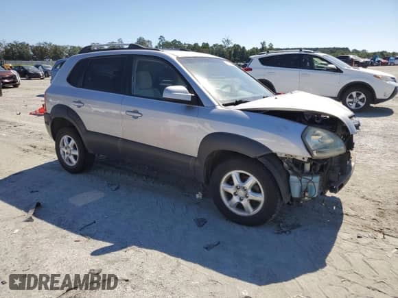 2005 Hyundai Tucson GLS с VIN KM8JN12D55U108640, выставлен на аукционе Copart как лот 70143095 с пробегом 232 716 миль миль и Списание • Salvage title. История ставок и продаж доступна на DreamBid. Изображение 4.
