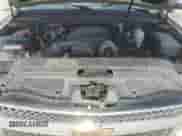 2008 Chevrolet Suburban LTZ z VIN 1GNFC16028R121772, wystawiony jako Copart lot #70331625 z przebiegiem 250 955 mil mil oraz Szkoda całkowita • Salvage title. Historia ofert i sprzedaży dostępna na DreamBid. Obrazek 12.