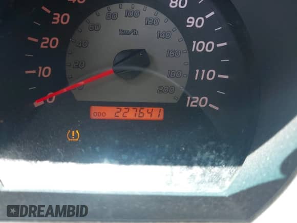 2010 Toyota Tacoma PreRunner z VIN 3TMJU4GN5AM093419, wystawiony jako IAAI lot #42882575 z przebiegiem 227 641 mil mil oraz . Historia ofert i sprzedaży dostępna na DreamBid. Obrazek 15.
