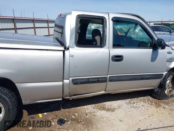 2006 Chevrolet Silverado 1500 LT1 с VIN 2GCEK19V761113414, выставлен на аукционе IAAI как лот 41835695 с пробегом Не указан миль и . История ставок и продаж доступна на DreamBid. Изображение 14.
