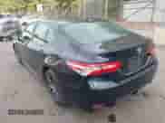 2020 Toyota Camry SE z VIN 4T1G11AK2LU899972, wystawiony jako IAAI lot #43179112 z przebiegiem 175 089 mil mil oraz . Historia ofert i sprzedaży dostępna na DreamBid. Obrazek 3.