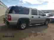 2001 Chevrolet Suburban LS z VIN 3GNEC16T01G218187, wystawiony jako Copart lot #72295344 z przebiegiem 296 614 mil mil oraz Szkoda całkowita • Salvage title. Historia ofert i sprzedaży dostępna na DreamBid. Obrazek 3.
