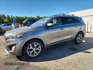 2017 Kia Sorento SXL z VIN 5XYPKDA51HG338085, wystawiony jako Copart lot #69317105 z przebiegiem 161 264 mil mil oraz Czysty tytuł • Clean title. Historia ofert i sprzedaży dostępna na DreamBid. Obrazek 1.