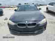 2013 BMW 3 Series 328i xDrive with VIN WBA3B3C59DF542391, listed as a Copart auction lot 58920355 with 125,458 mi miles and Non repairable. Bid and sale history available at DreamBid. Image 5.