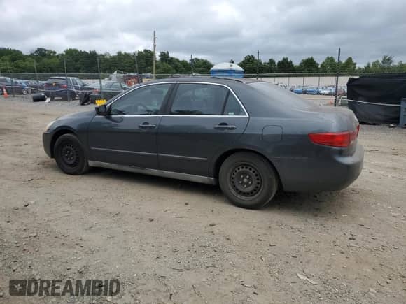 2005 Honda Accord LX with VIN 1HGCM55405A165026, listed as a Copart auction lot 70010165 with 204,293 mi miles and Clean title. Bid and sale history available at DreamBid. Image 2.