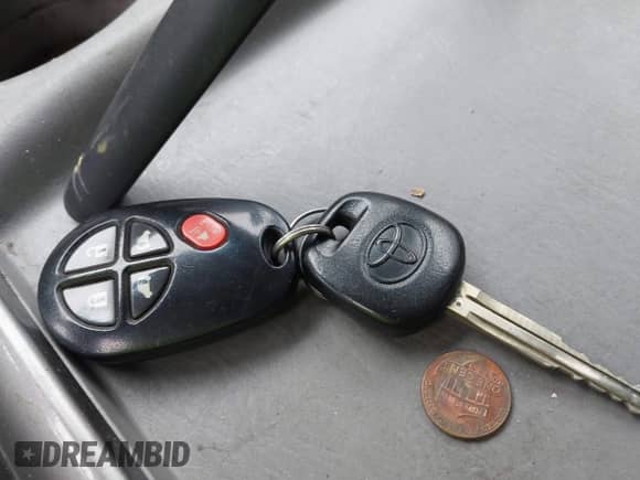 2010 Toyota Sienna CE с VIN 5TDKK4CC0AS309854, выставлен на аукционе IAAI как лот 43285095 с пробегом 342 642 миль миль и . История ставок и продаж доступна на DreamBid. Изображение 11.